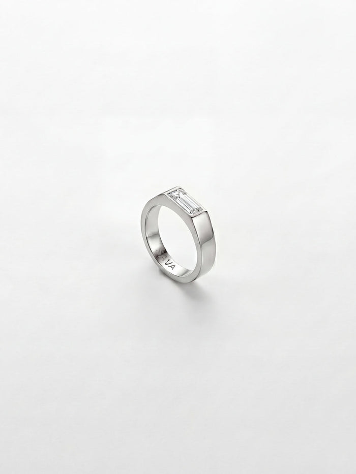WHITE COMO RING | Silver